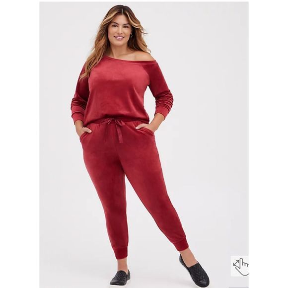 torrid Pants - TORRID CLASSIC FIT SLEEP JOGGER - VELOUR RED (SZ 0)
